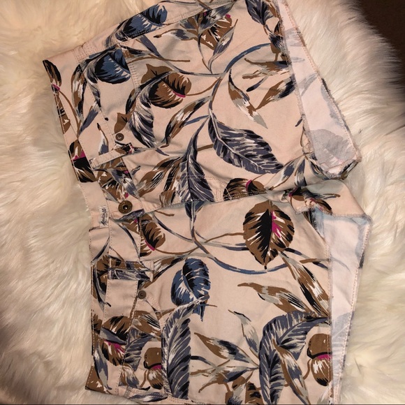 Madewell leaf print cut off shorts - Picture 2 of 6